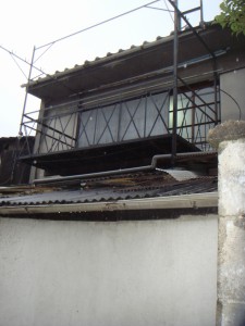 北側裏の工事前外観 北面裏側の工事前外観