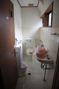 photo12 ~二階 共同トイレ~